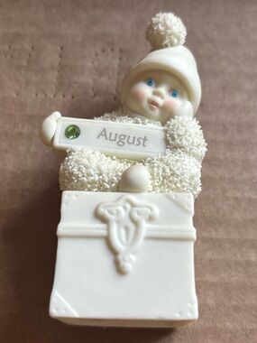 Vtg dept 56 Snowbabies “a smile to treasure” August peridot Swarovski crystal